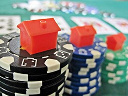 Casino and House